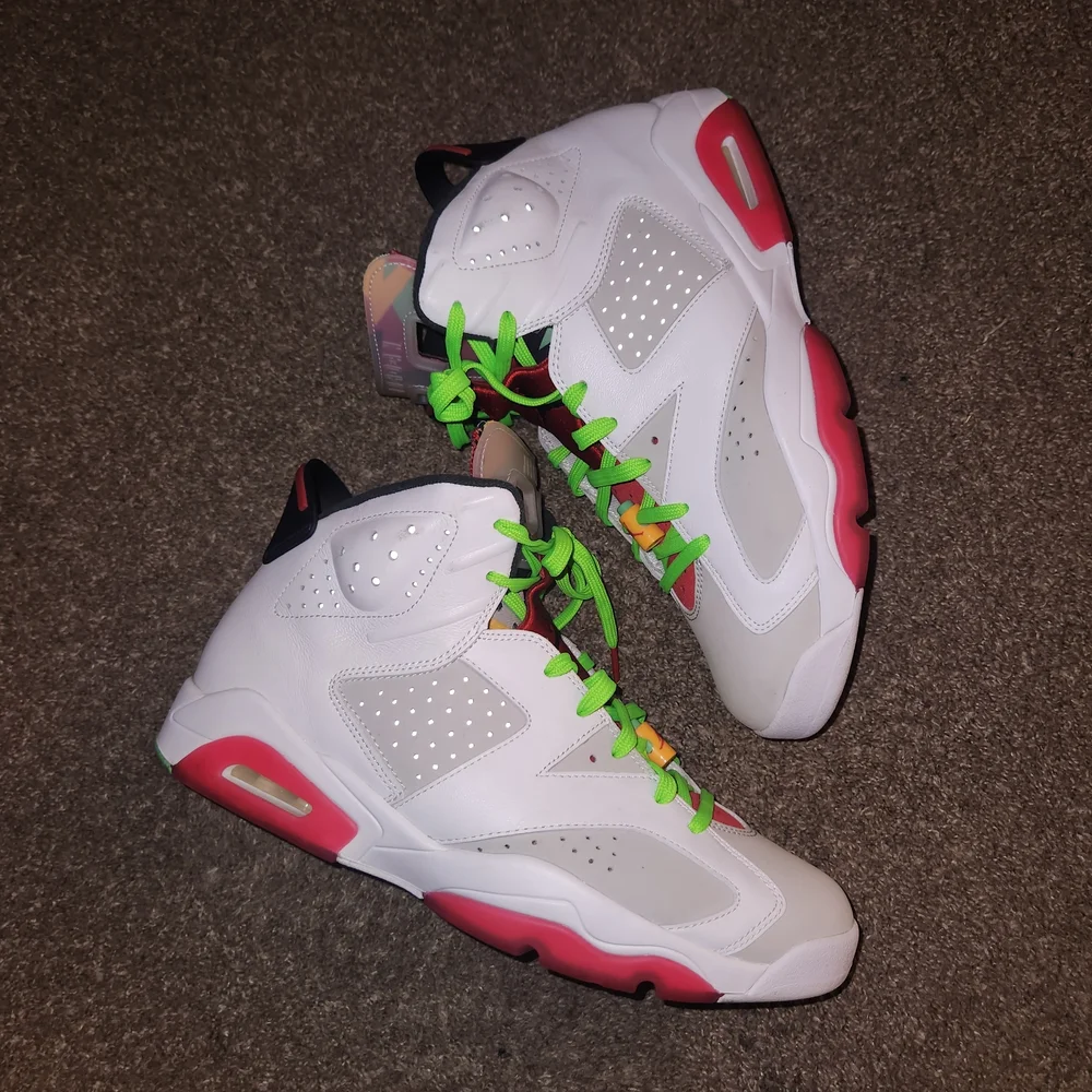 "Jordan 6 Bugs Bunnys" White and Red Sneakers with Green Laces - Picture 2 of 7